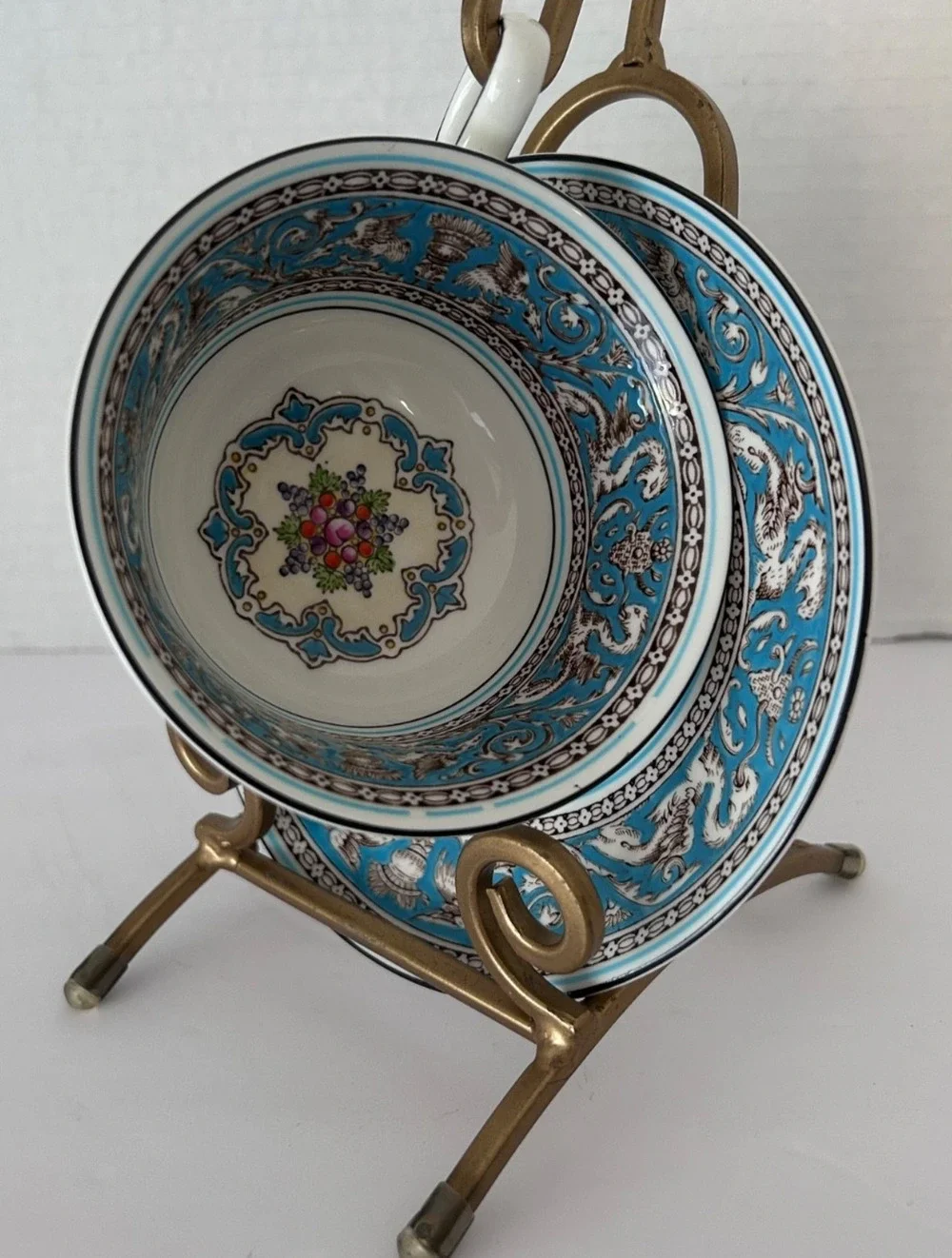Wedgwood FLORENTINE TURQUOISE Bone China Peony Shape Footed Cup & Saucer England